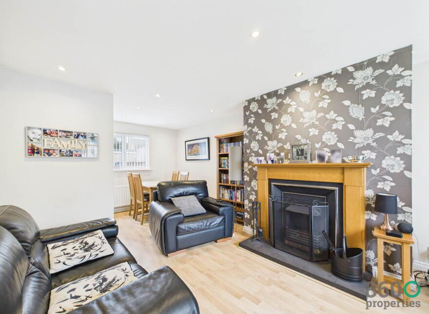 64 Whinsmoor Park, Broughshane, Ballymena, BT42 4JQ
