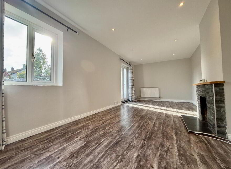 10 Phennick Drive, Belfast, BT10 0EN