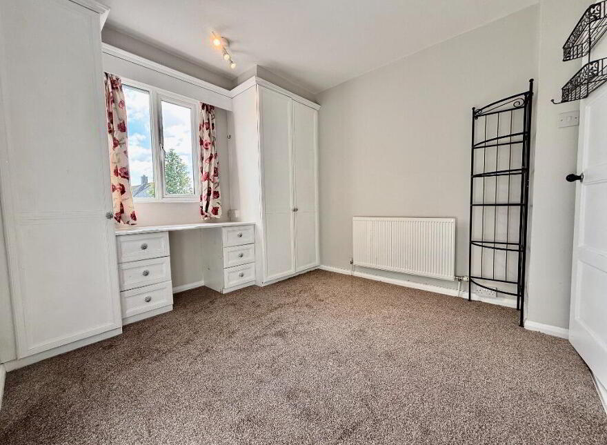 10 Phennick Drive, Belfast, BT10 0EN