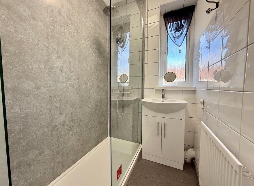 10 Phennick Drive, Belfast, BT10 0EN