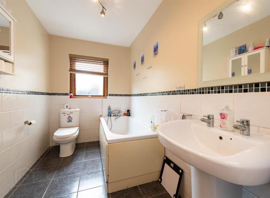 43 Oak Grange, Craigavon, Waringstown, BT66 7SU
