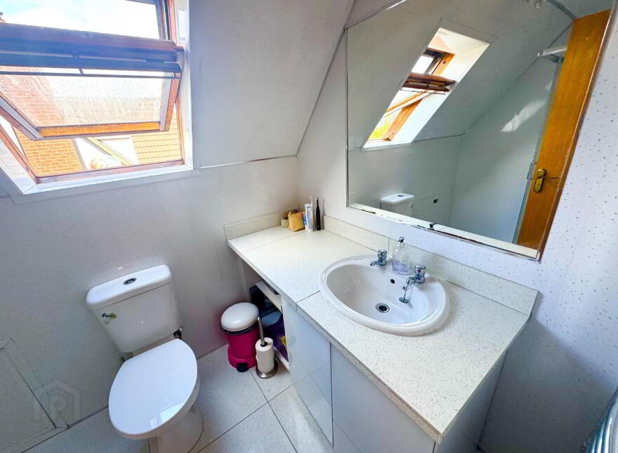 21 Rockfield, Madams Bank Road, Derry, BT48 8AU