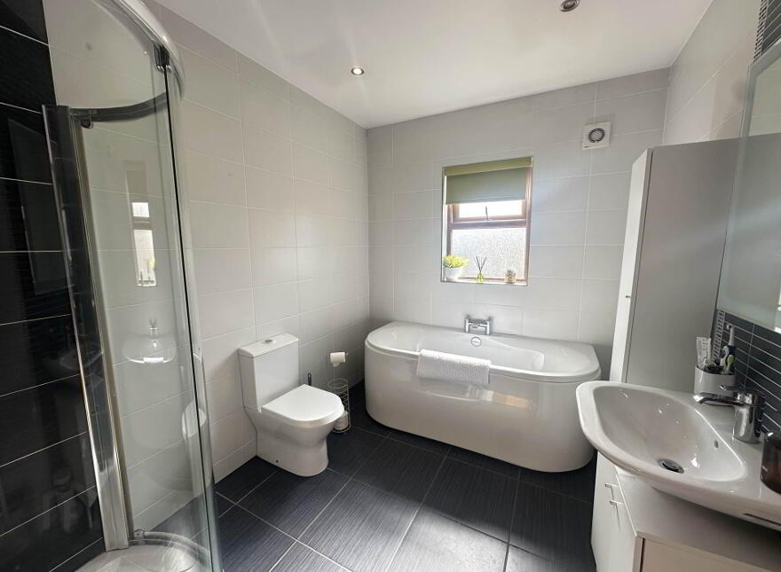 4 Harphall Manor, Carnlough, Ballymena, BT44 9JD