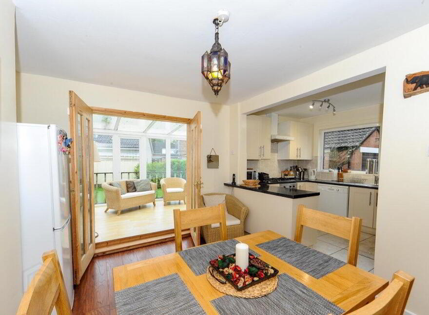 40 Greystown Avenue, Upper Malone Road, Belfast, BT9 6UJ