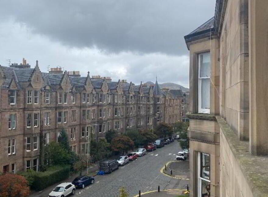 88 Warrender Park Road, Marchmont, Edinburgh, EH9 1ET