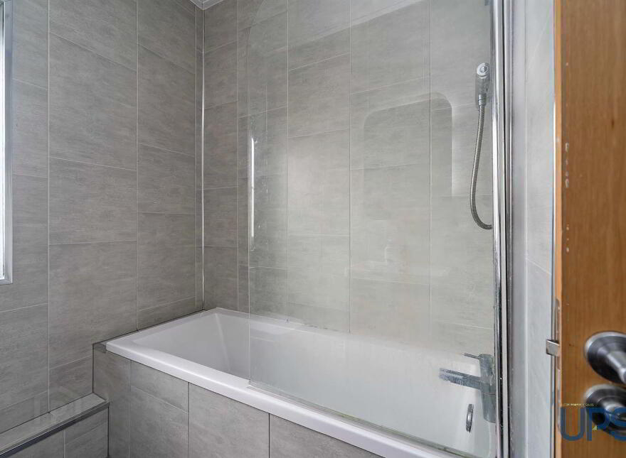 8 Lagmore View Manor, Belfast, BT17 0YL