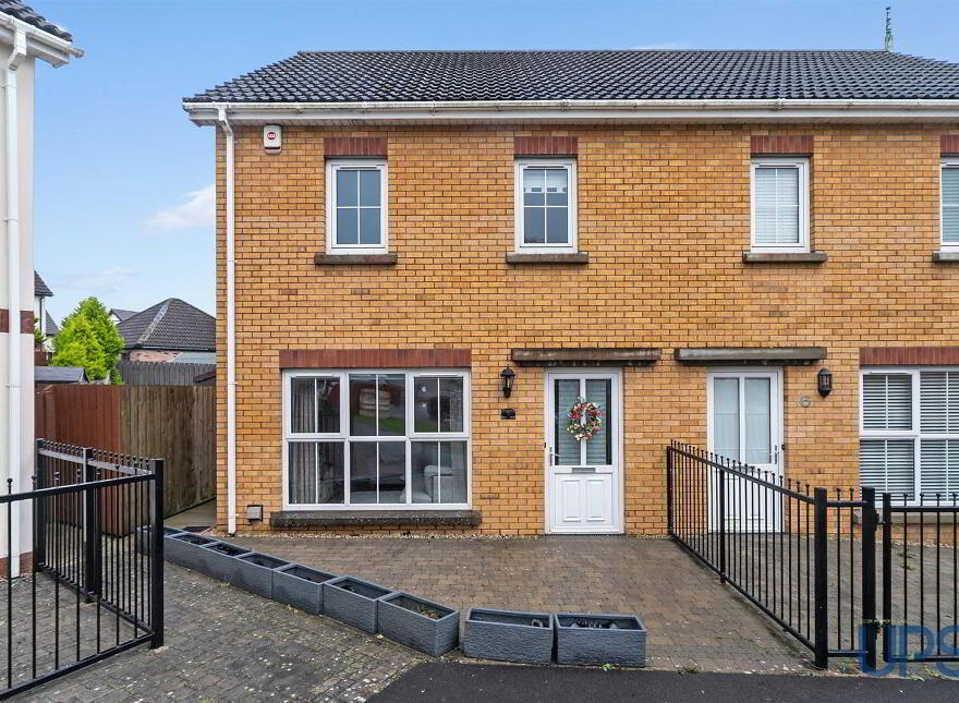 8 Lagmore View Manor, Belfast, BT17 0YL