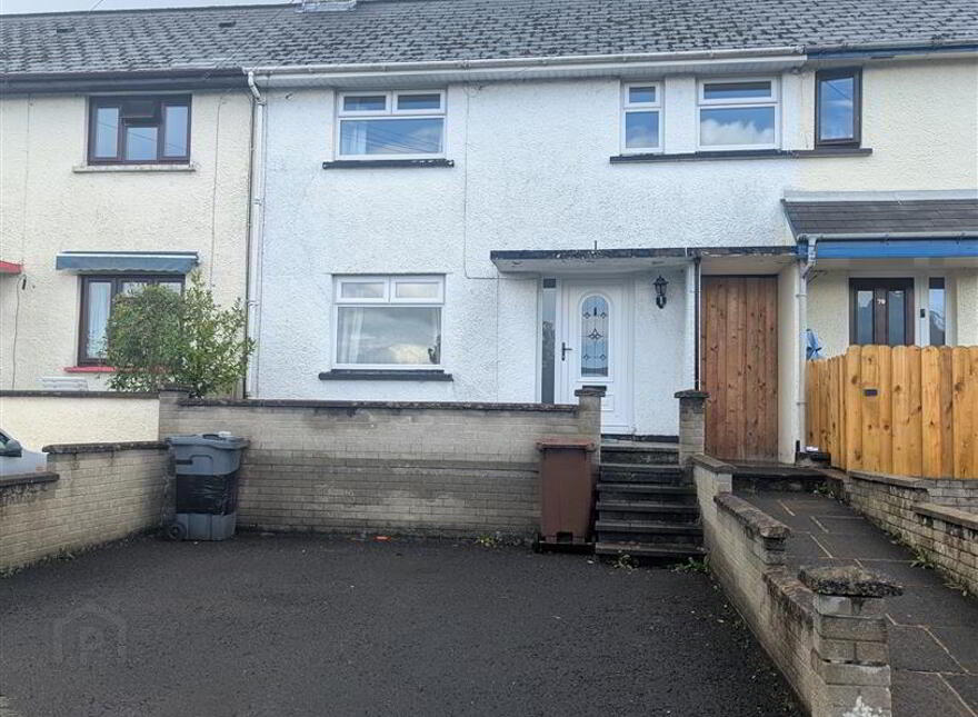 71 Ard-Na-Maine, Cullybackey, Ballymena, BT42 1BZ photo