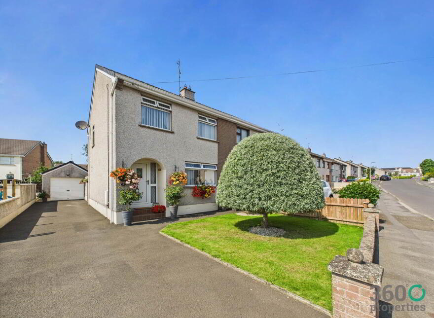 4 Fenaghy Park, Galgorm, Ballymena, BT42 1JT photo