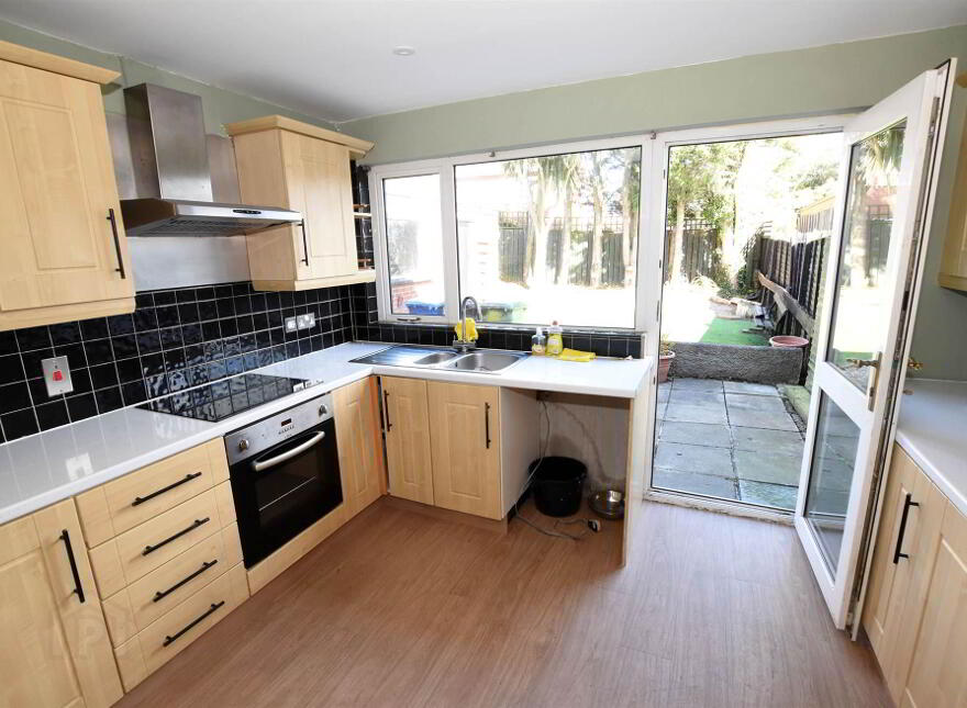 17 Ashbury Grove, Bangor, BT19 6TW