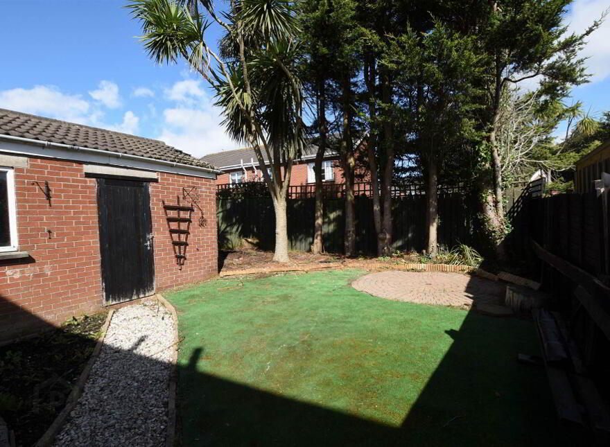 17 Ashbury Grove, Bangor, BT19 6TW