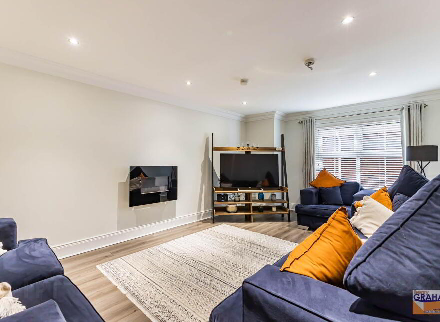 2 Holstein Close, Lisburn, BT28 2GP