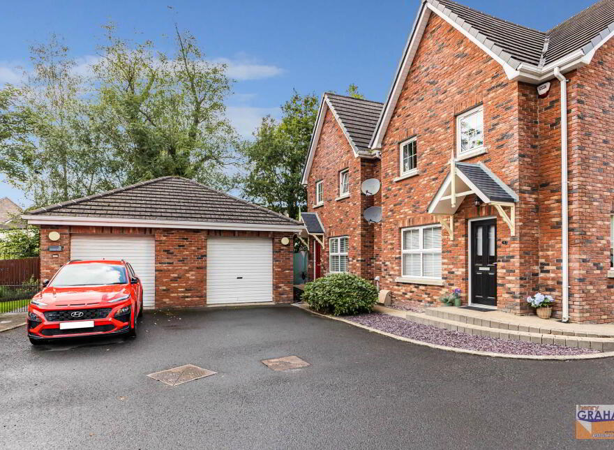 2 Holstein Close, Lisburn, BT28 2GP photo