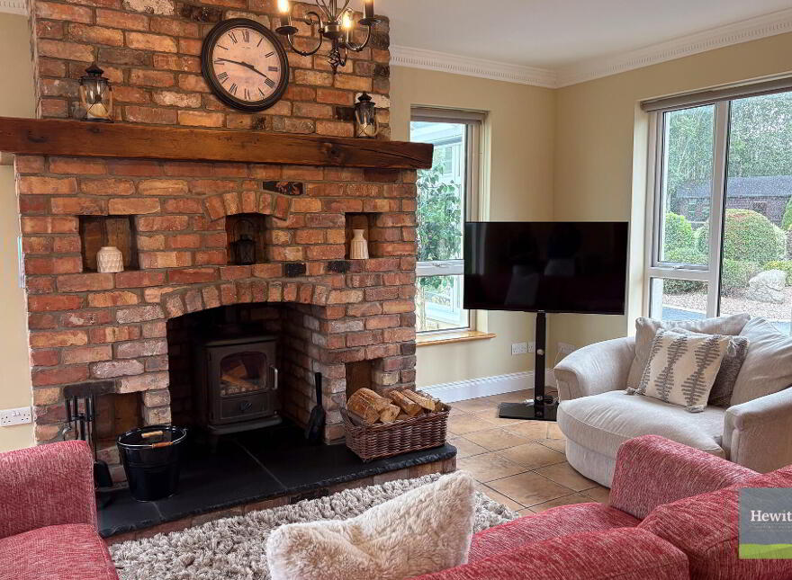 Oakvale, 12 Church Road, Newry, BT35 6NX