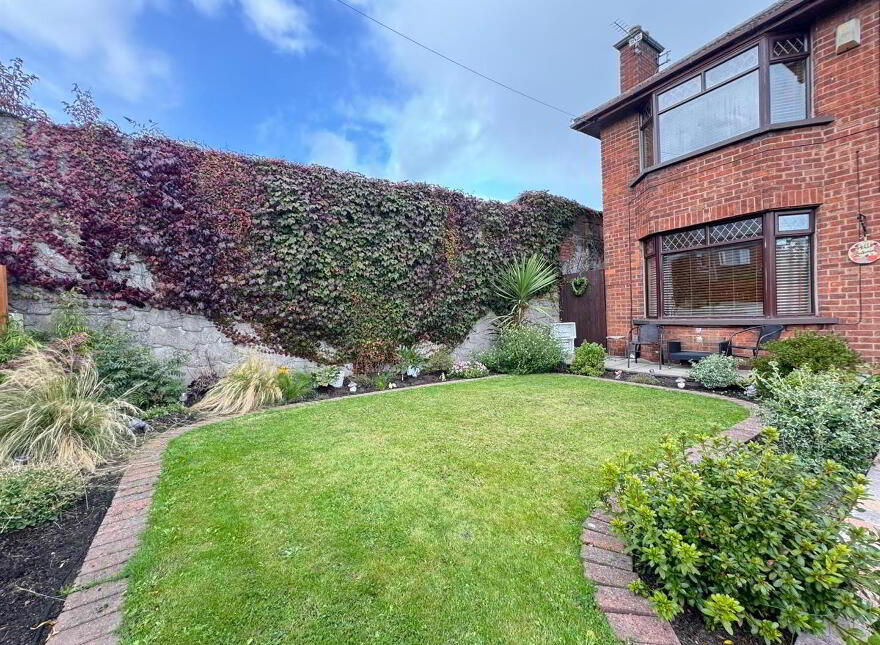 127 Whitewell Road, Newtownabbey, BT36 7EX