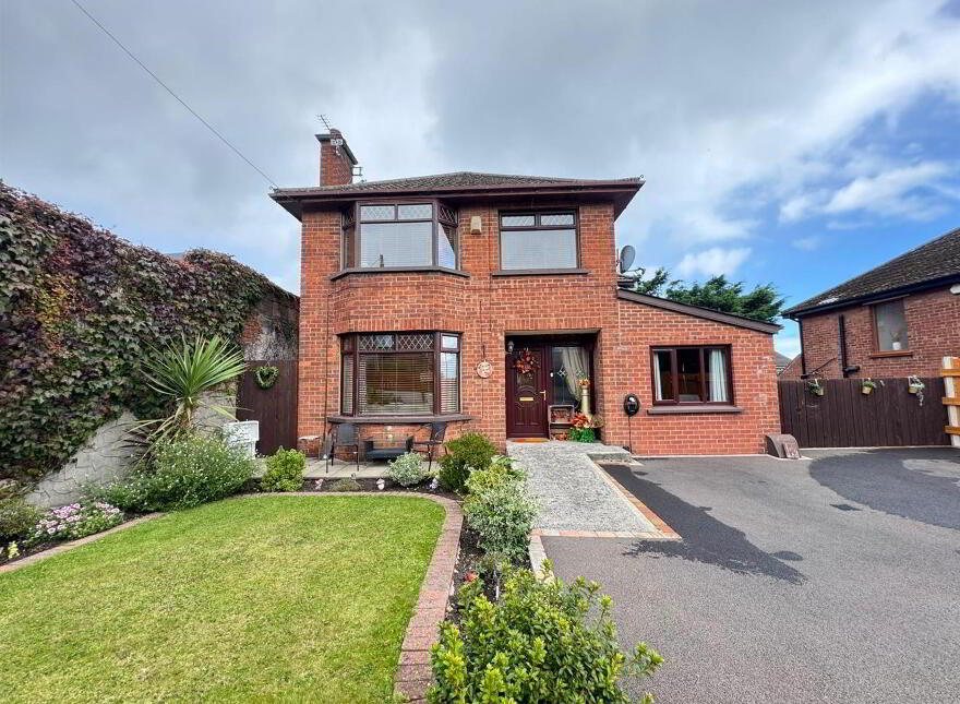 127 Whitewell Road, Newtownabbey, BT36 7EX