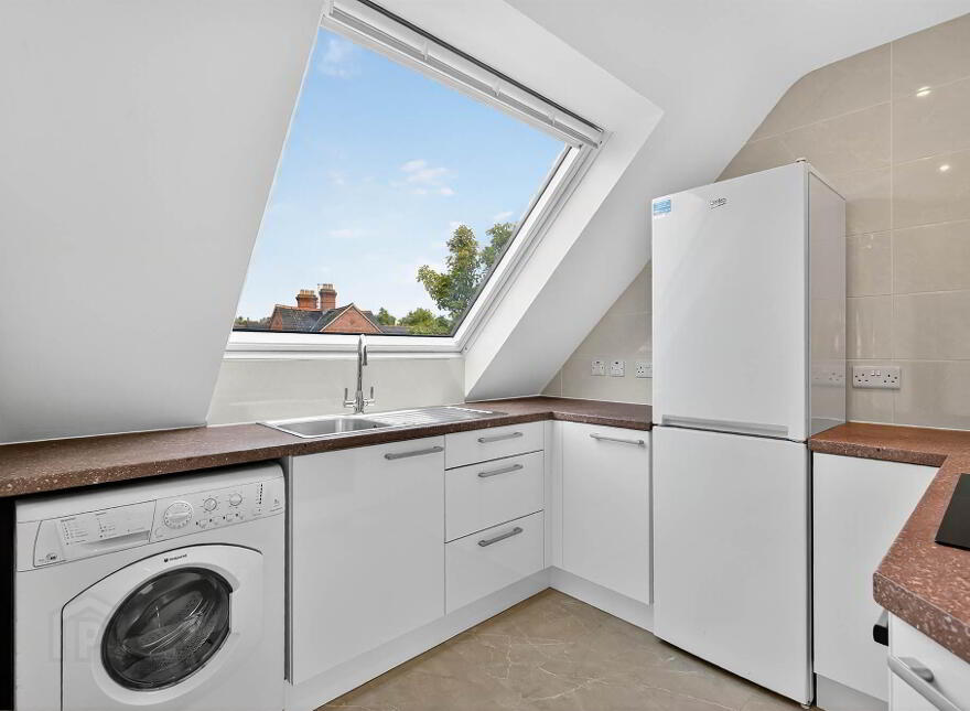8 Bawnmore Court, Lisburn Road, Belfast, BT9