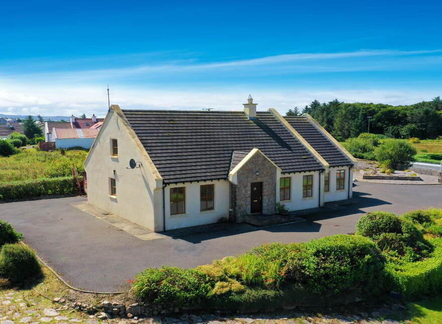 Roshine Lodge, Burtonport, F94YF95 photo