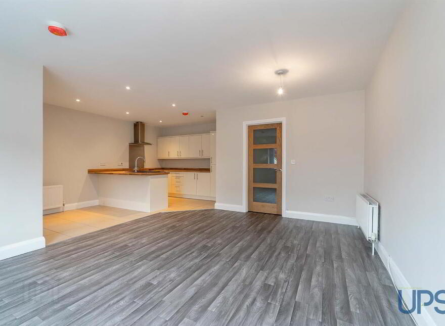 Apt 6, Trench Park, Finaghy Road North, Belfast, BT11 9FG