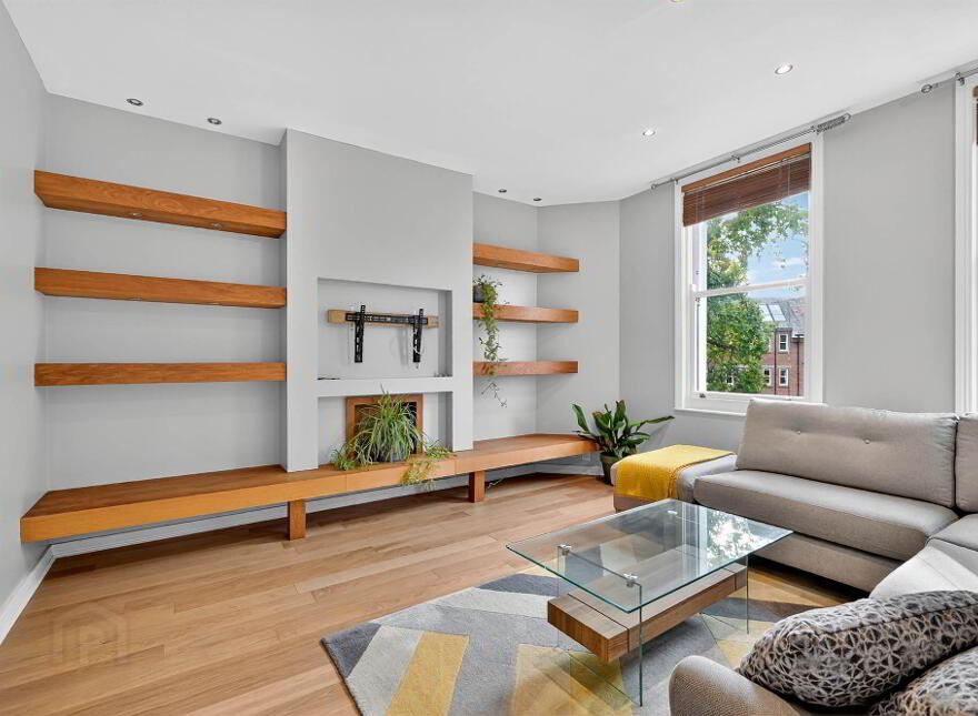 Apt 10, Sandown Court, Ballyhackamore, Belfast, BT5 6GU