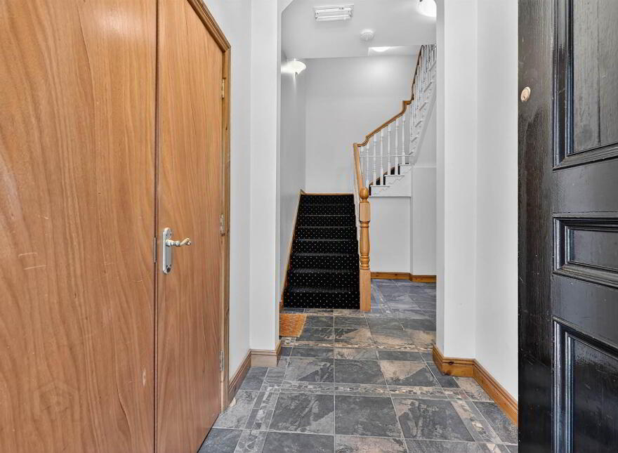 Apt 10, Sandown Court, Ballyhackamore, Belfast, BT5 6GU
