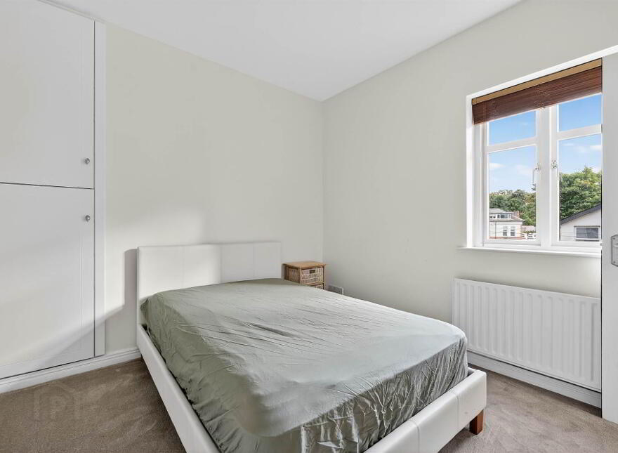 Apt 10, Sandown Court, Ballyhackamore, Belfast, BT5 6GU