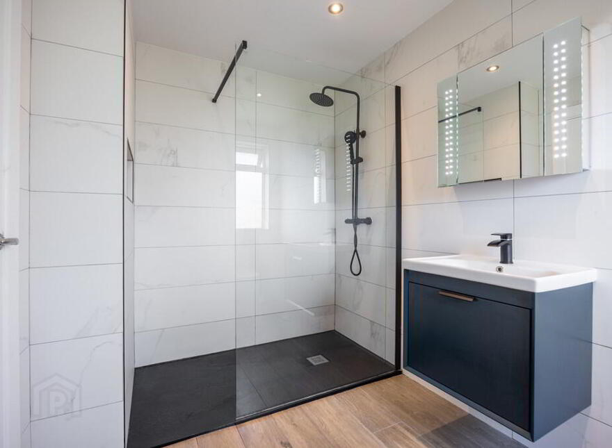 24 Piney Lane, Belfast, BT9 5QS