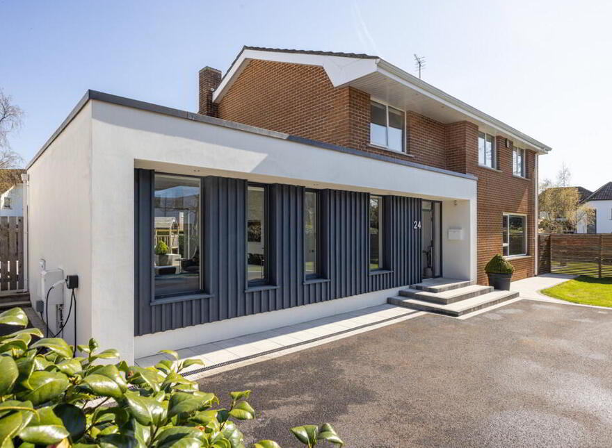 24 Piney Lane, Belfast, BT9 5QS