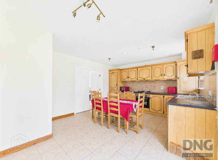 38 Robertshill, Circular Road, R95
