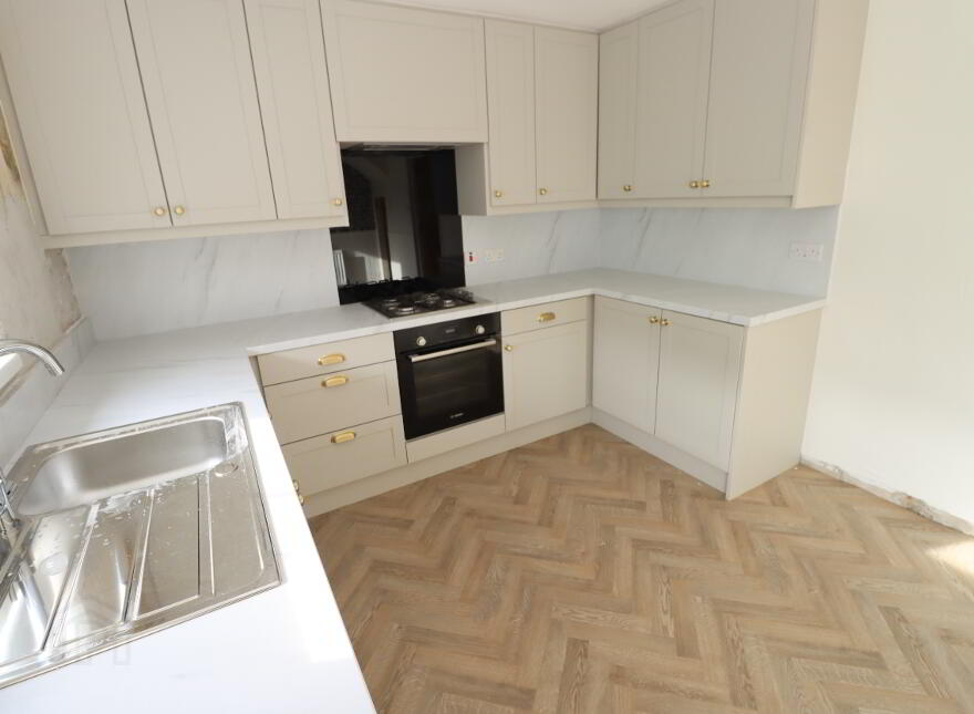 10 Kenmore Park, Dundonald, Belfast, BT16 2NF