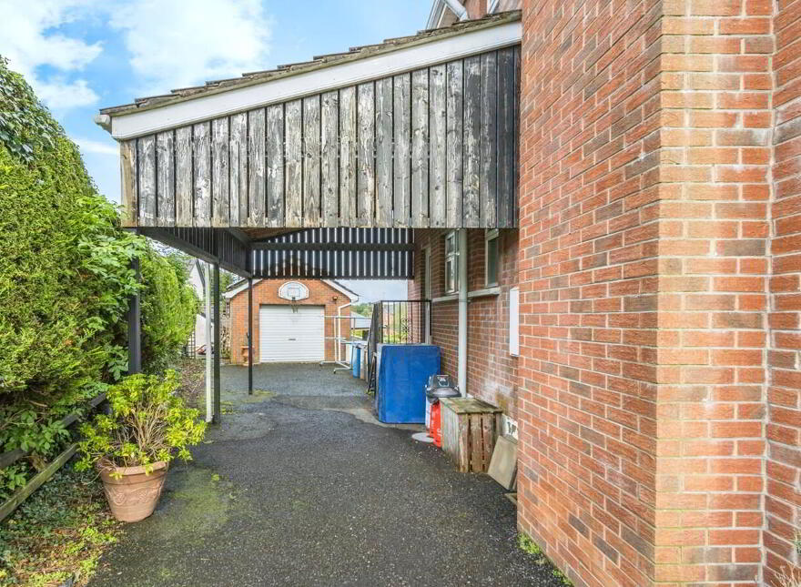 11 Grange Park, Magherafelt, BT45 5RT