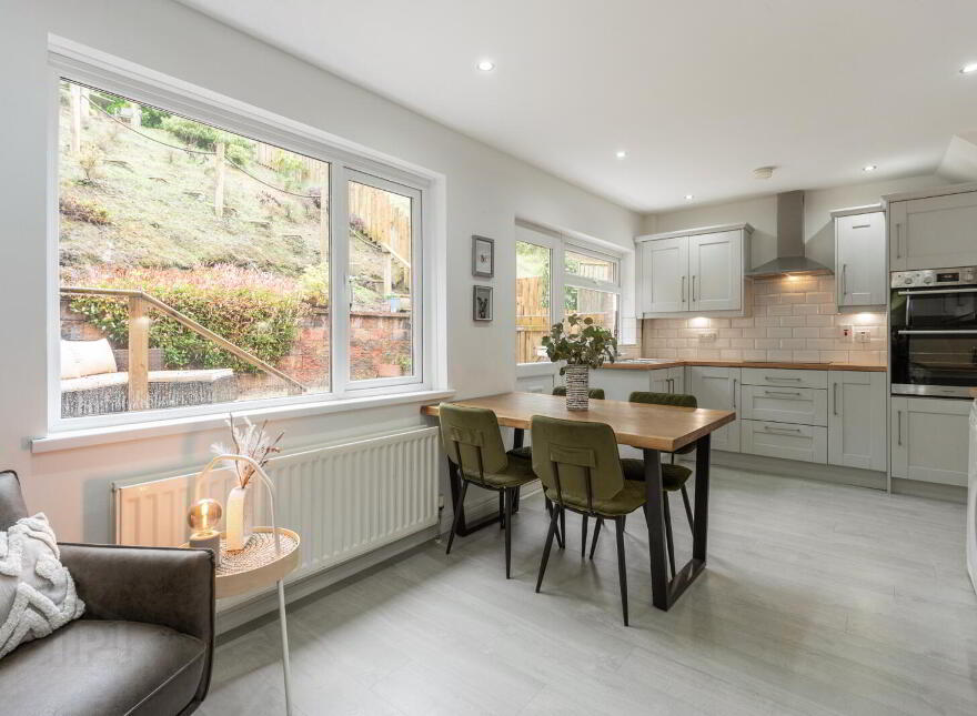 26 Castlemore Park, Belfast, BT6 9RP