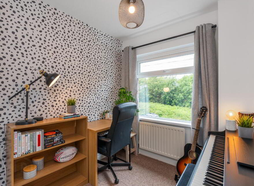 26 Castlemore Park, Belfast, BT6 9RP
