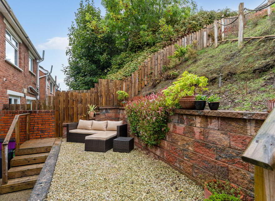 26 Castlemore Park, Belfast, BT6 9RP
