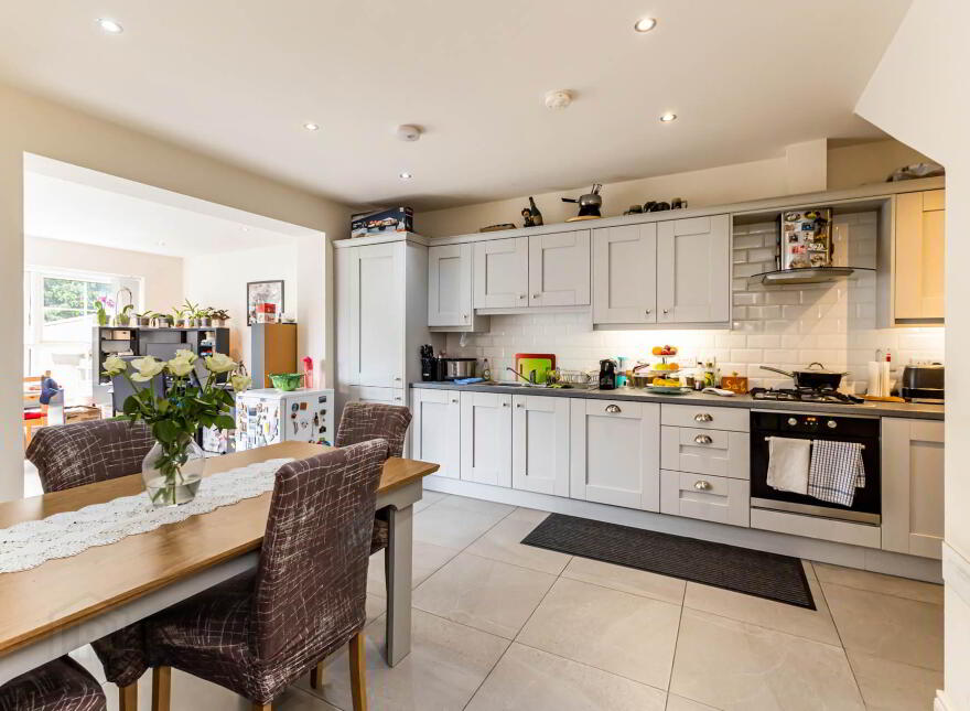 15 Meadow Green, Lisburn, BT28 3PB