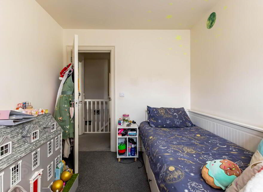 15 Meadow Green, Lisburn, BT28 3PB