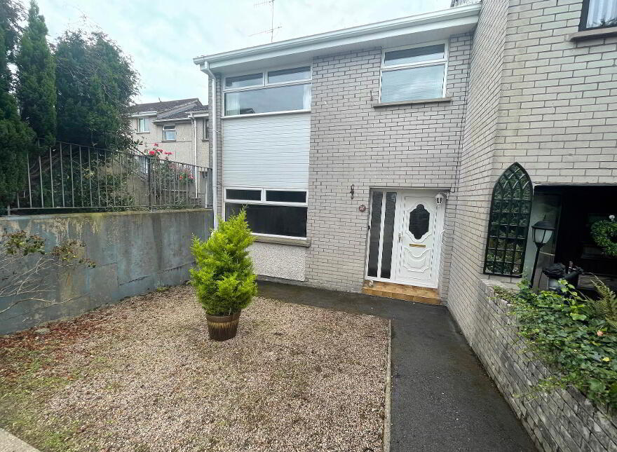 27 Ballynahone Avenue, Armagh, BT60 1EE