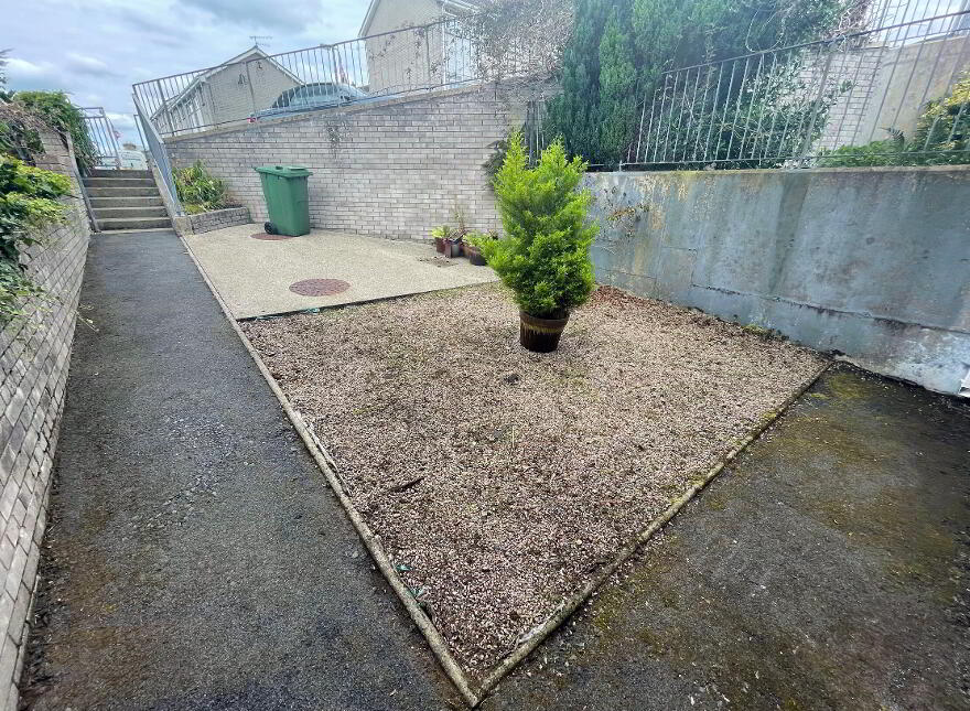 27 Ballynahone Avenue, Armagh, BT60 1EE