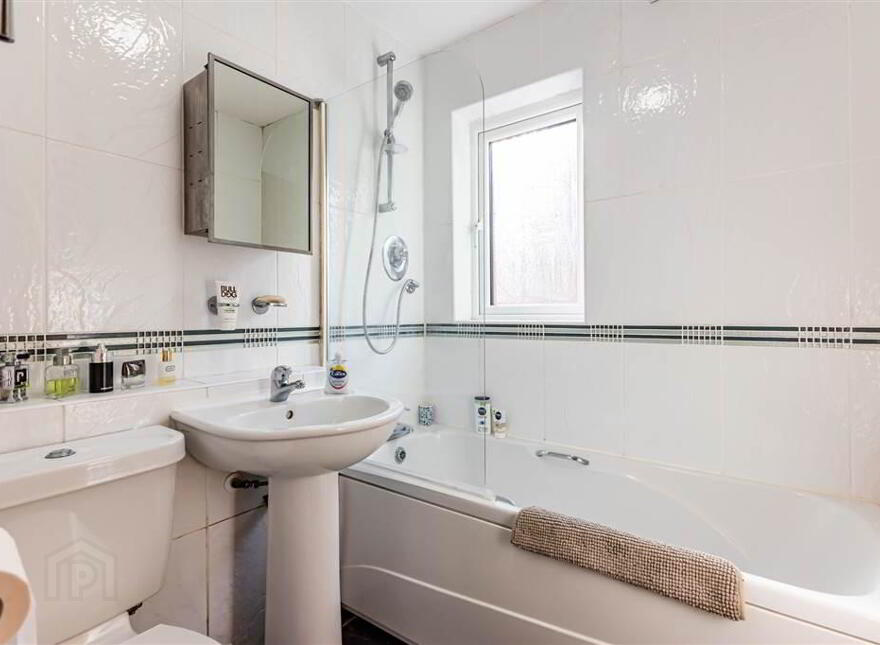 2b Windsor Mews, Windsor Park, Belfast, BT9 6FD
