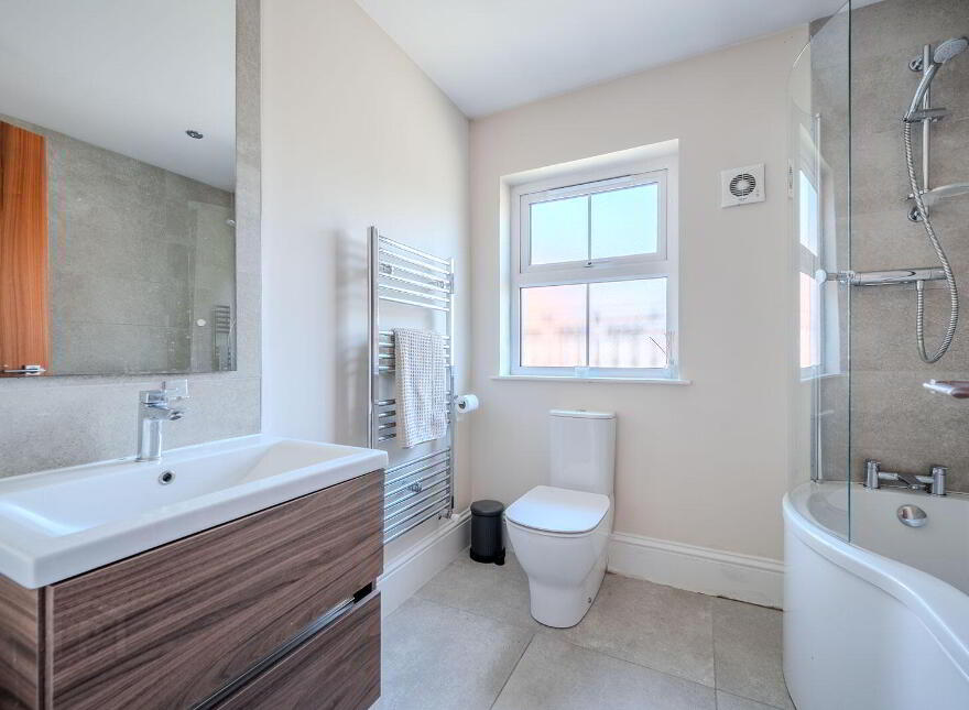 17c Seahill Road, Holywood, BT18 0DA