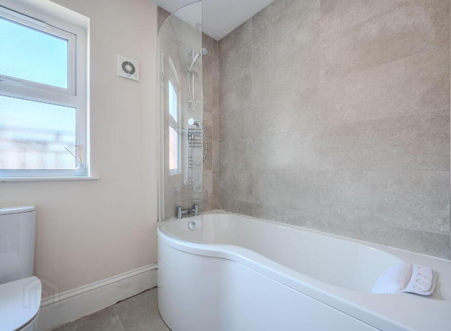 17c Seahill Road, Holywood, BT18 0DA