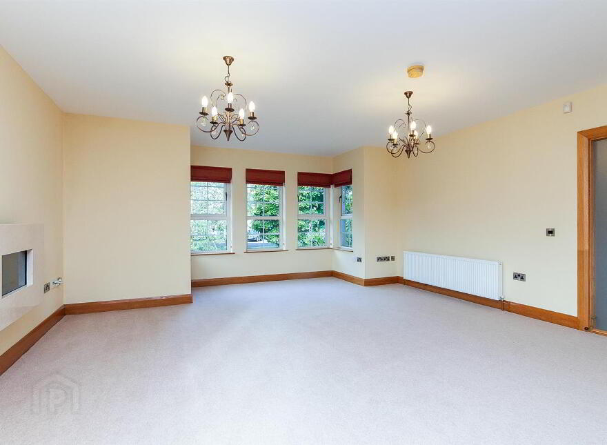 6 Ardnavalley Avenue, Comber, Newtownards, BT23 5WW