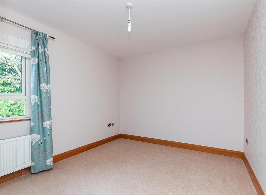 6 Ardnavalley Avenue, Comber, Newtownards, BT23 5WW