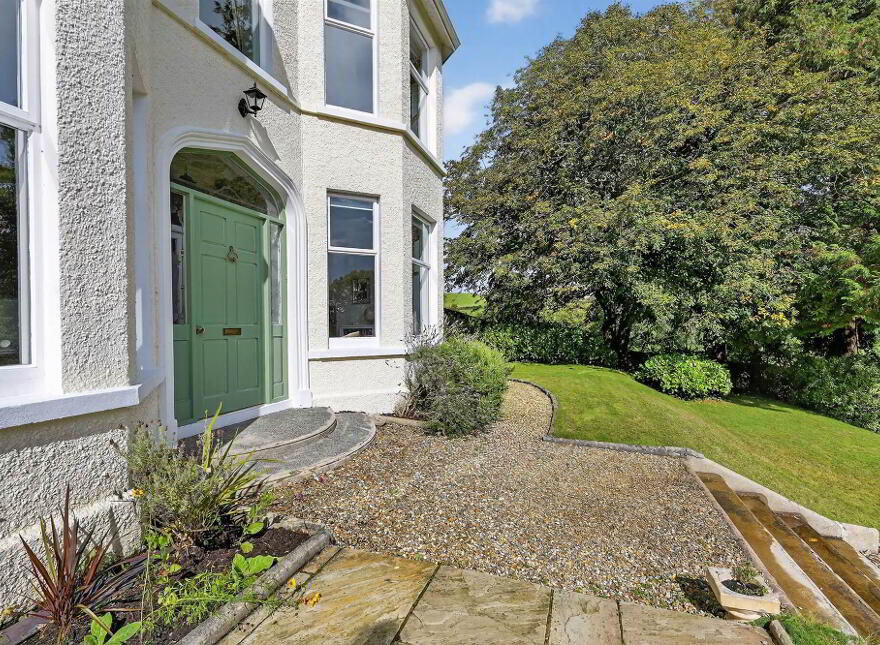 95 Belfast Road, Newtownards, BT23 4TS