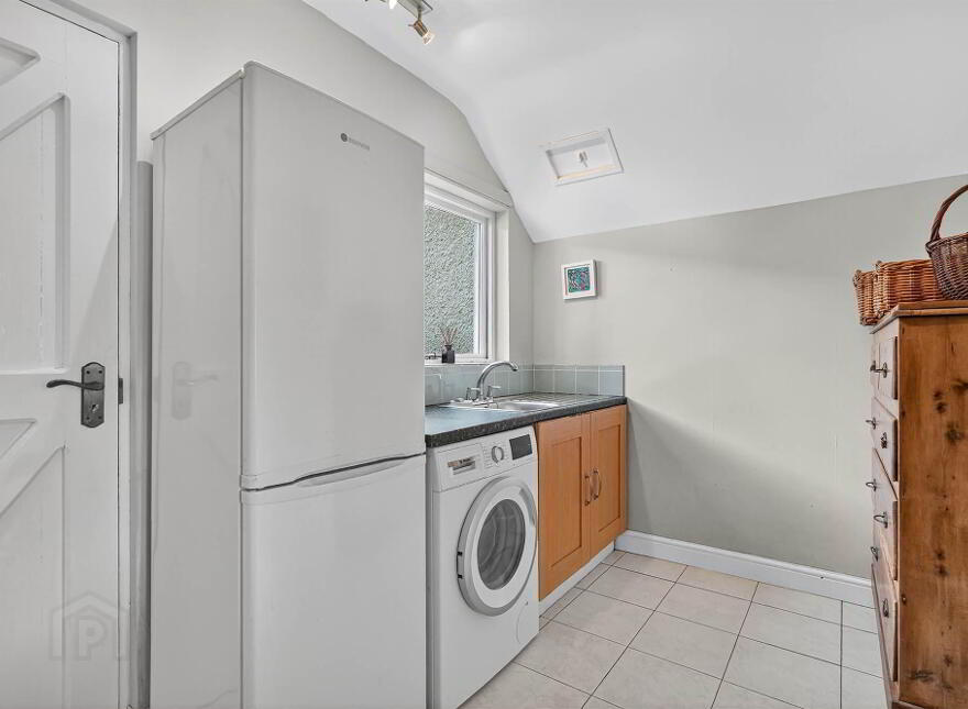 95 Belfast Road, Newtownards, BT23 4TS
