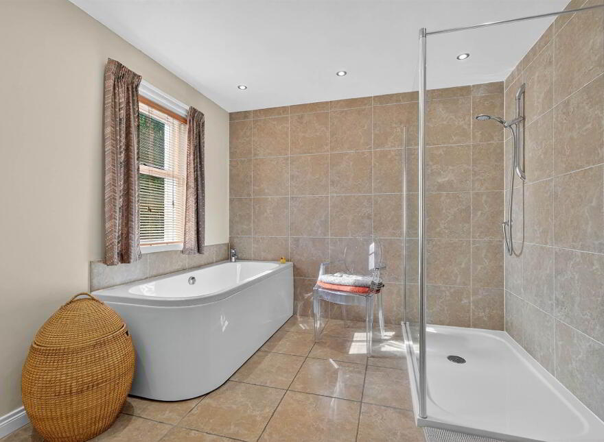 95 Belfast Road, Newtownards, BT23 4TS