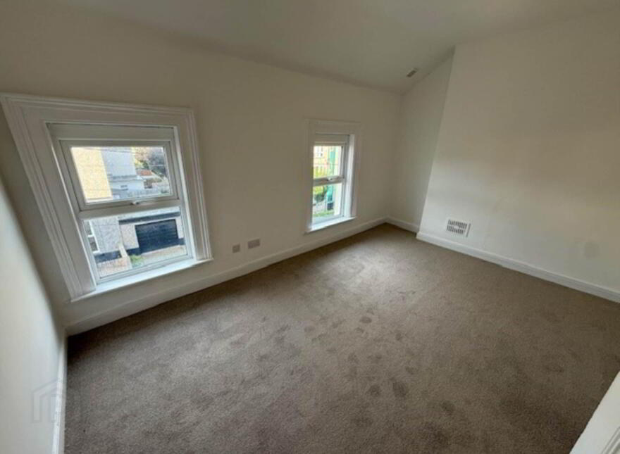 22 Adelaide Avenue, Whitehead, Carrickfergus, BT38 9RZ