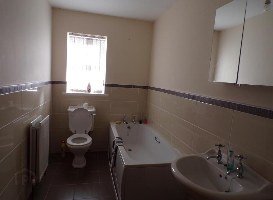 23 Church View, St Johnston