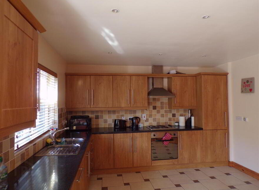 23 Church View, St Johnston