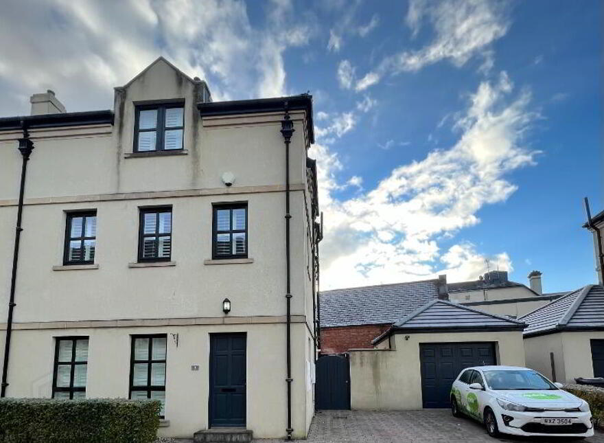 9 Thompson Manor, Lisburn, BT28 3GA photo